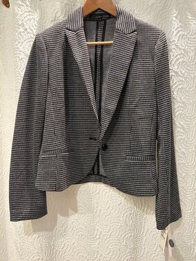 Amanda & Chelsea NWT Medium Black and White Houndstooth Blazer